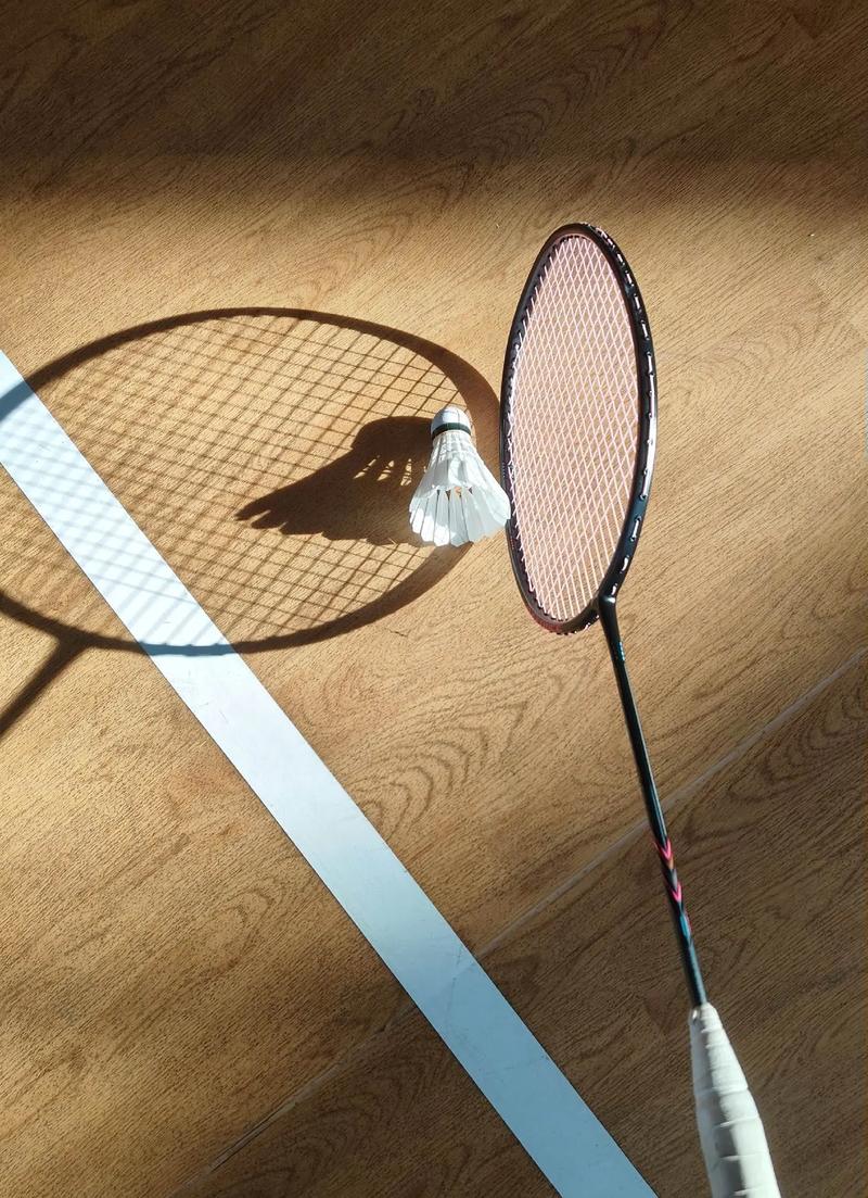 明日湖人迎战火箭 詹姆斯因左腹股沟拉伤大概率出战.